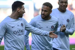 梅西迎来三赛季出色发挥，巴黎圣日耳曼观众热烈欢呼！-爱游戏中国官网