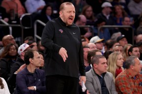 公牛队惨败后更衣室爆发冲突，主帅回应，因此这里如此音乐一点.的简单介绍-爱游戏官网